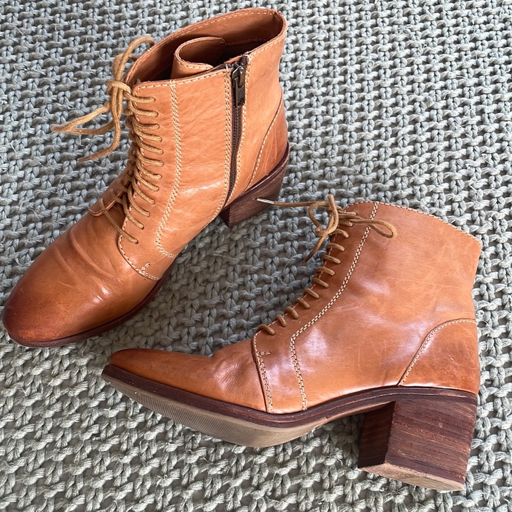 KDB .🔺 Leather Point Toe Lace Up Ankle Boots with Zipper